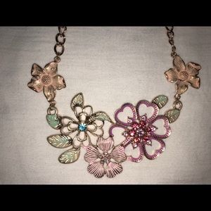 Floral necklace